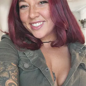 Sarah Jewel (jewelzz69)
