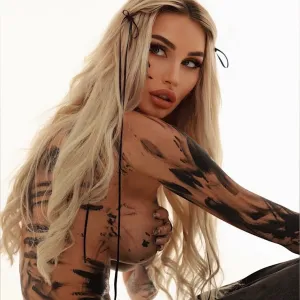 𝐕𝐢𝐤𝐚 😈 𝐃𝐞𝐯𝐢𝐥
