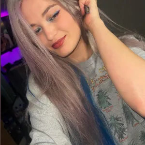 Aurora NakeddMoneyy