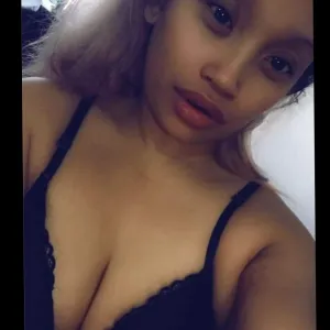 Mia Sky