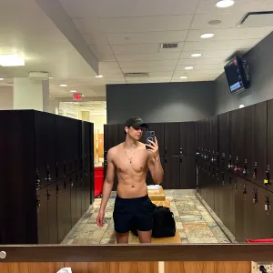 Si