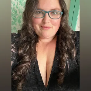 Rae Rough-N-Busty