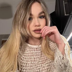April 😈
