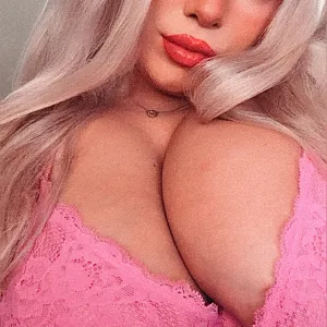 Em🎀