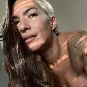 Zoe