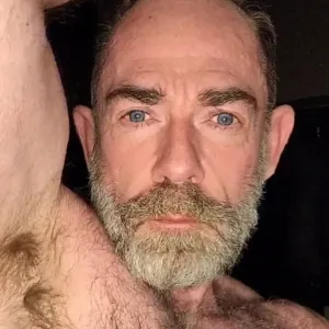 Jack | Hairy Muscle Daddy 🚐💪 VanLife Gym