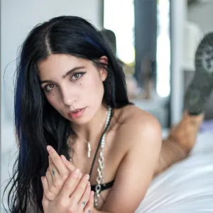 Nadya Riot