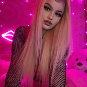 ❤︎₊ ⊹ 𝒯𝒾𝒻𝒻𝒶𝓃𝓎 𝒮𝓉𝓇𝒶𝓌 ; 𝐓𝐨𝐩 𝟗% ❤︎₊ ⊹