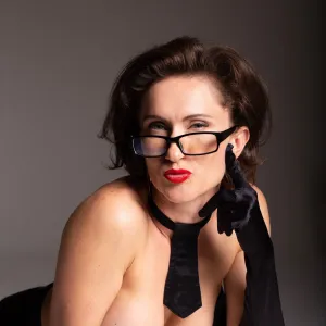 VIKKI DEE 💄 OFFICE  SEXY WOMAN 👠 VIP