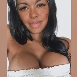 Melinaa🍒
