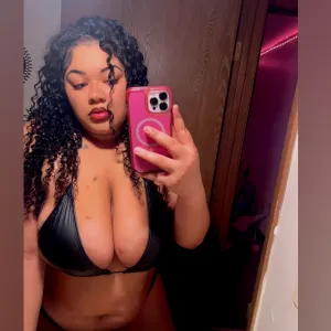 MILKMARIEE⭐️🖤