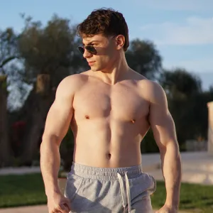 Leo Adonis