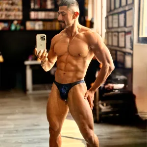 Evan Sinuhe