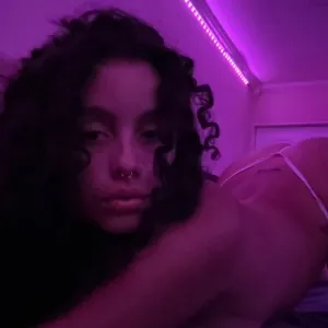 ✧･ﾟ: *✧･ﾟ:* lil booty latina  ✧･ﾟ: *✧･ﾟ