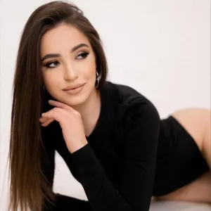 Libi Azar - 18 😻