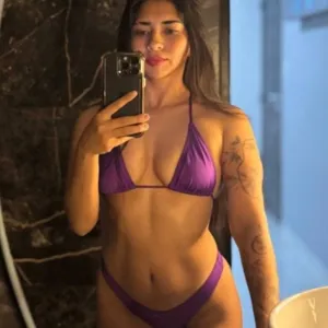 MIA LOPEZ  ✨