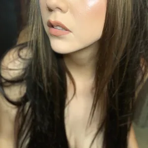 Kami Leeon