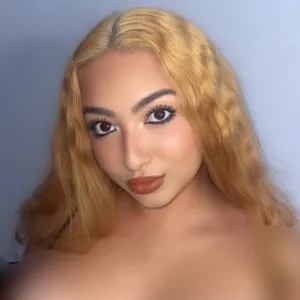 Adrianna VIP