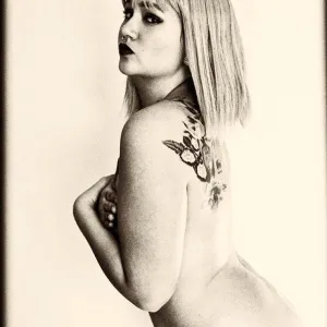 Mistress Vee’s Free Page