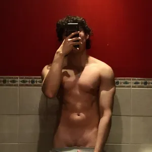 <3
