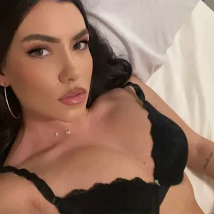 Yasmine 🦋