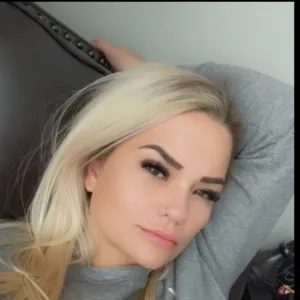April Adella  Curvy big ass tits & booty