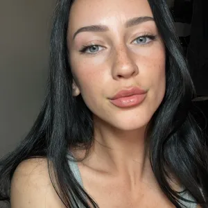 Ivy ☁️🧚🏻‍♀️🪽