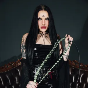 𝗘𝗹𝗶𝗻𝘆𝗮𝘁𝗵 🖤