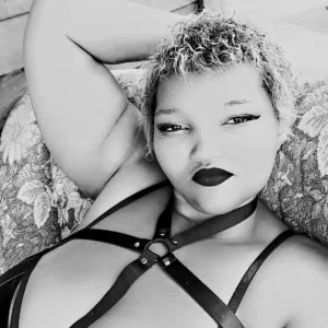 VoluptuousBlackRose