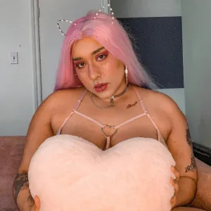 𝕿𝐑𝐄𝐘𝐒𝐔𝐑'𝐒 𝕮𝐇𝐄𝐒𝐓 🥀💗