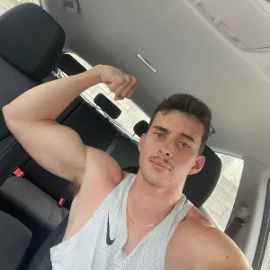 Melbourne Twink Bro 🍆🍑
