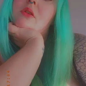 Emerald Violet