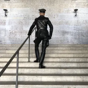 LeatherSkinSir
