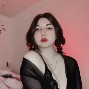 mila 🦇
