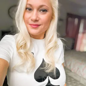 KimbrrrJaXXX ♠ QOS Hotwife | Cuckoldress