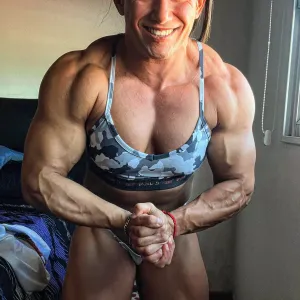MISS MUSCLE GIRL 💪🏿