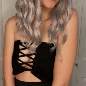 👸🏼