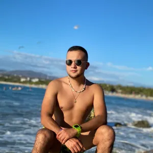 👑