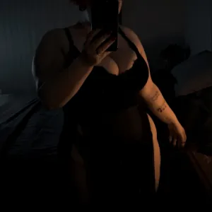 Ashley Blu