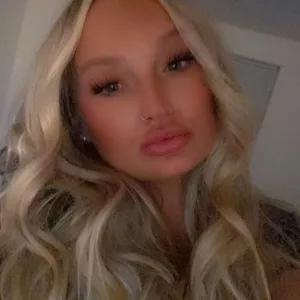 Ashlee Anne sells