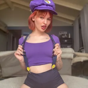 Emily Cici 💜