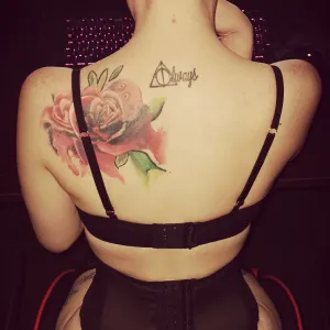 KB💋 Tattooed Hotwife - Petite - Customs
