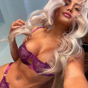𝐒𝐎𝐏𝐇𝐈𝐀 𝐕𝐈𝐏💕