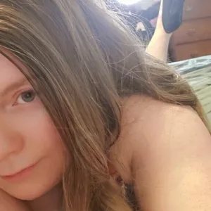 Della KC
