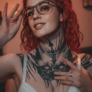Juli_foxy_redhead