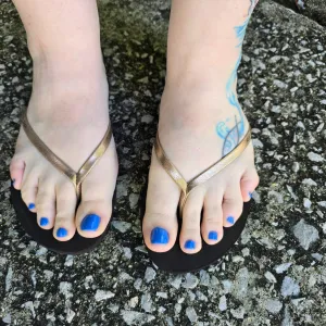 Feet and Frills
