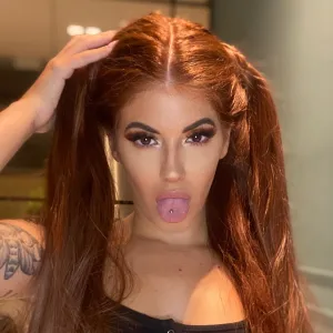 Laura🔥