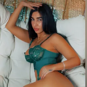 👑 Maddie Kinky