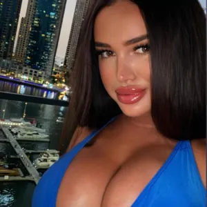 Julyyy Huge Boobs ❤️🎀❤️🎀