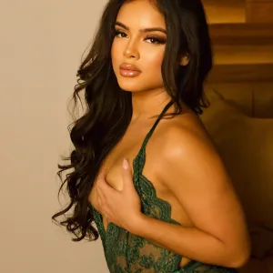 Pretty Petite